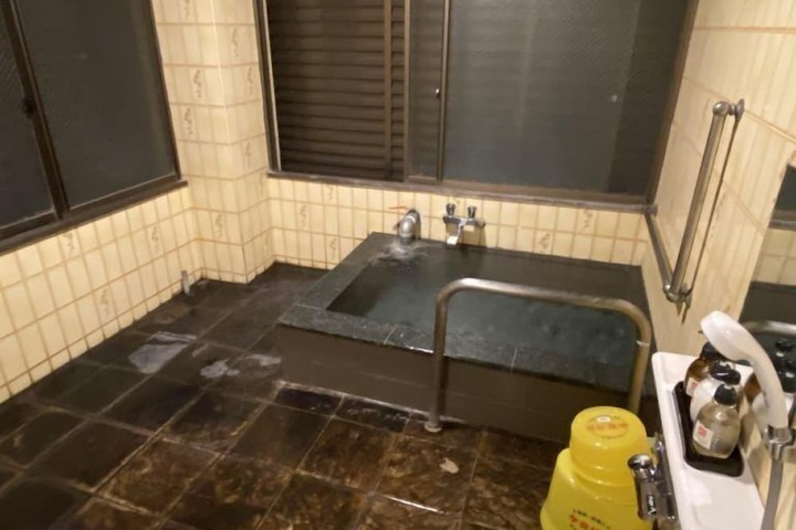 Room 41 of 60