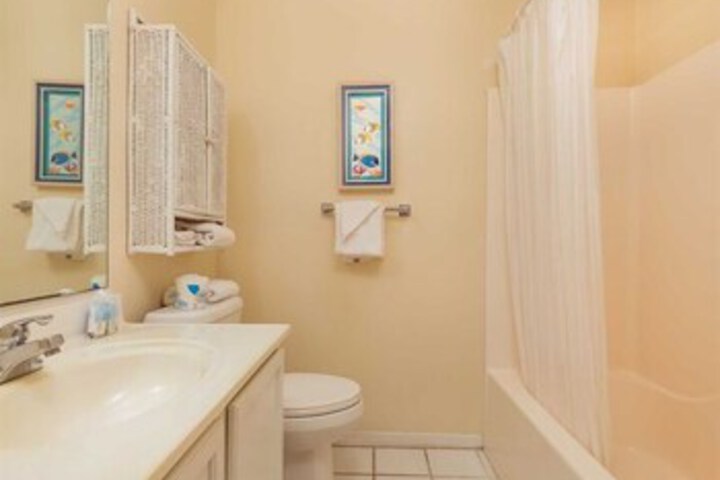 Room 3 of 20