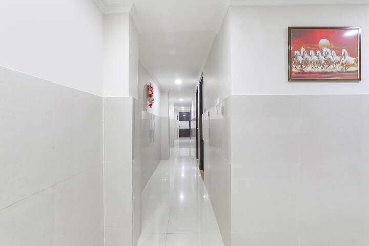 Hotel Interior 4 of 20