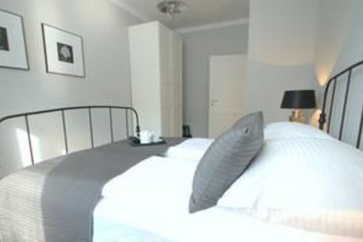 Room 7 of 20