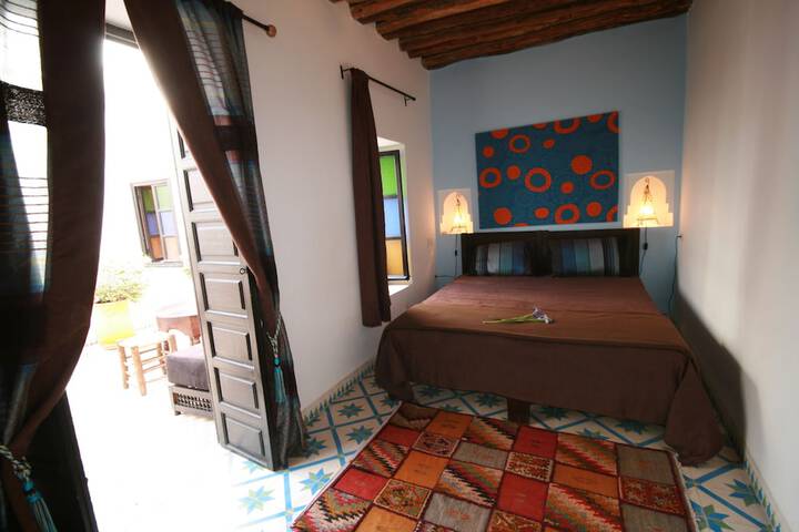 Room 15 of 65