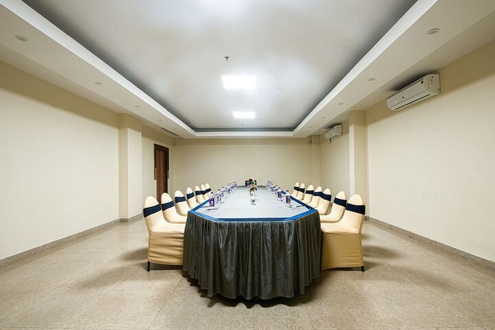 Business Center 17 of 21