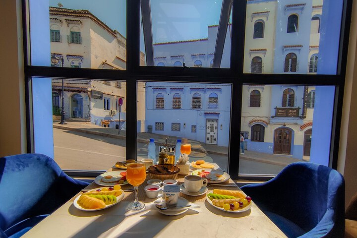 Breakfast/Coffee Service 106 of 149