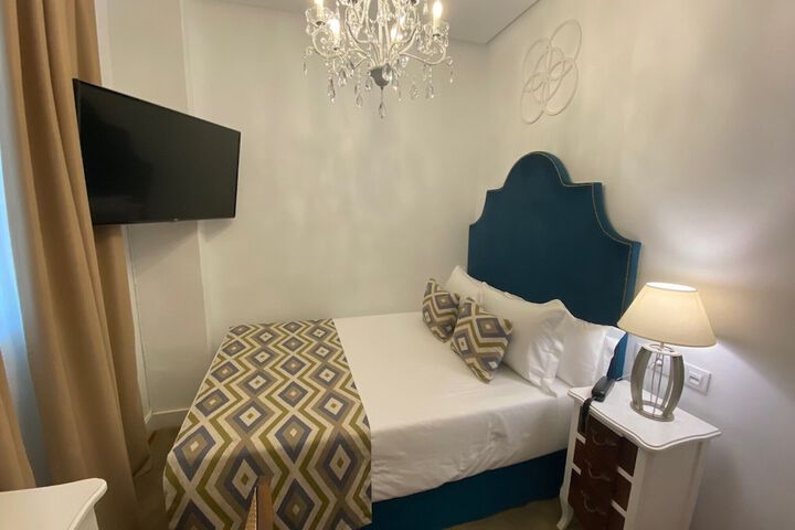 Room 20 of 48
