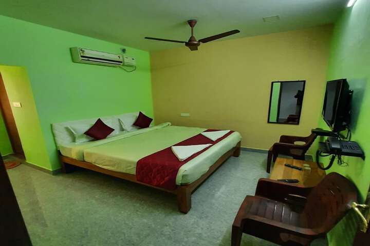 Room 5 of 17