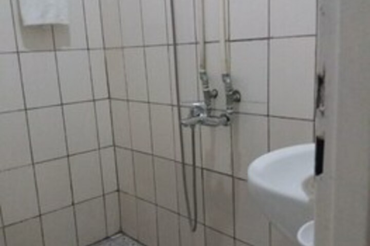 Room 5 of 25