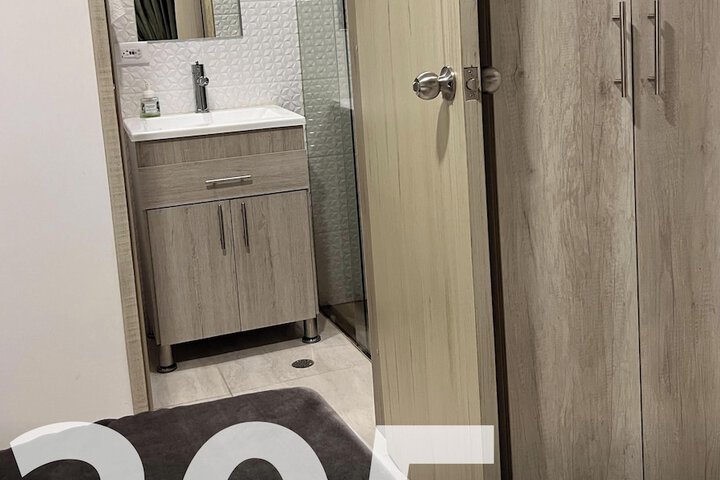 Room 16 of 42