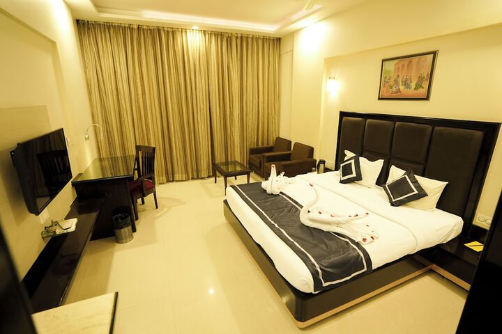 Room 48 of 84