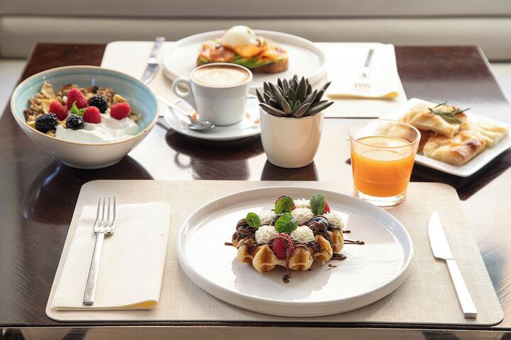 Breakfast/Coffee Service 74 of 115