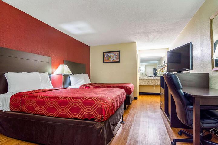 Double Superior King Bed (8 of 9)