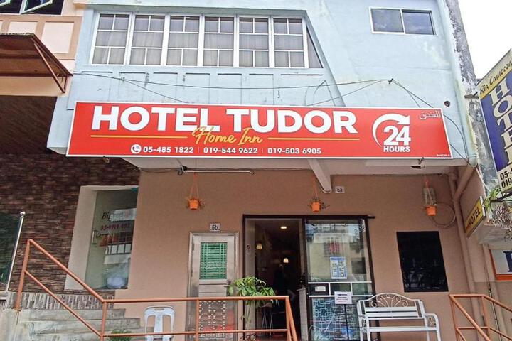 The Hotel Tudor Inn