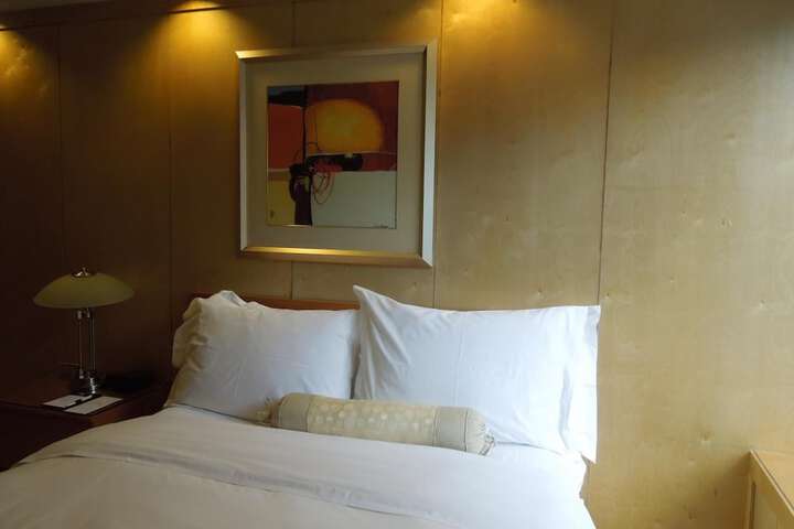 Room 10 of 41