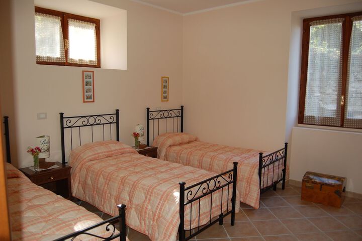 Room 3 of 61