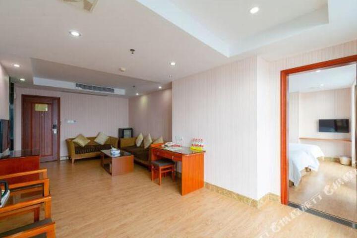 Vienna Hotel (Shanwei Feicui Bay)