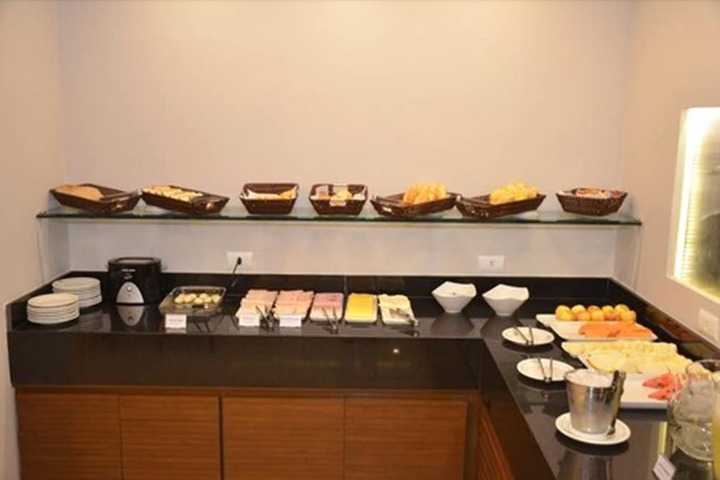 Dining 54 of 72