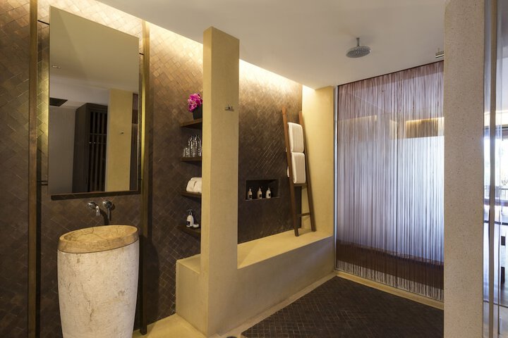 Clean Restrooms