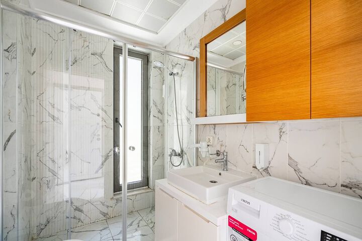Room 127 of 150