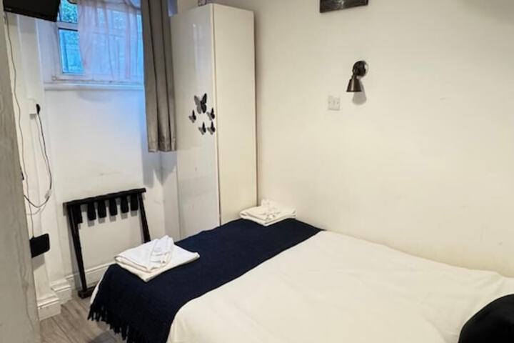 Room 75 of 118