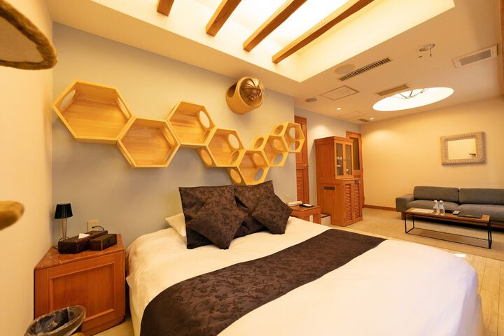 Room 74 of 239