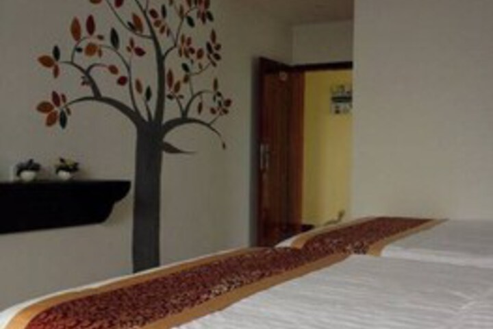 Room 7 of 18
