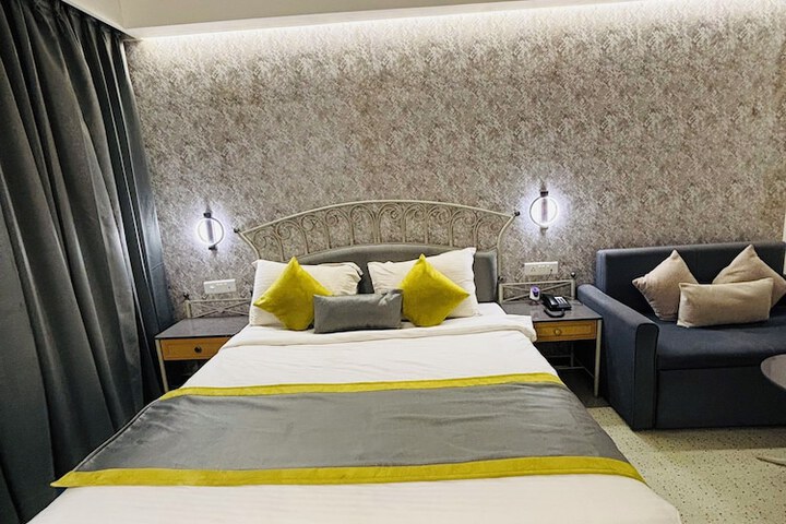 Room 20 of 40