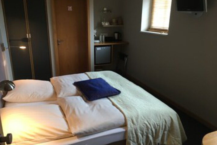 Room 14 of 15