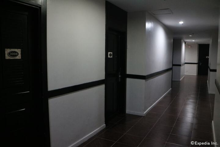 Ballroom/Hall 57 of 60