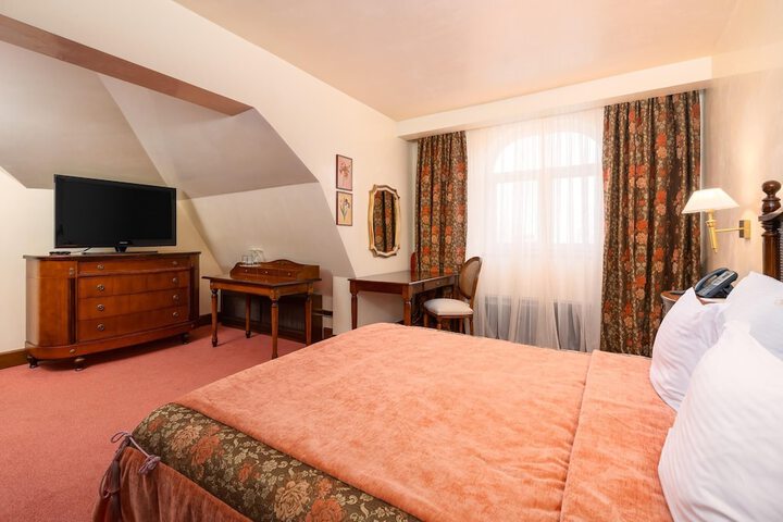 Room 54 of 159