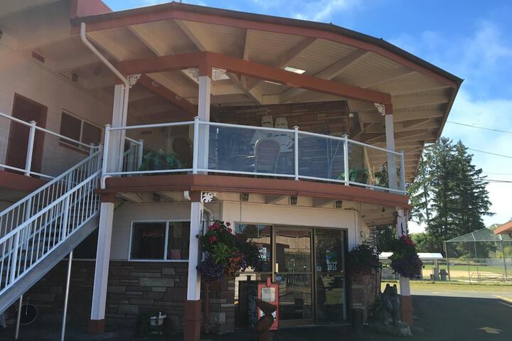 Breakers Boutique Inn in Westport, WA