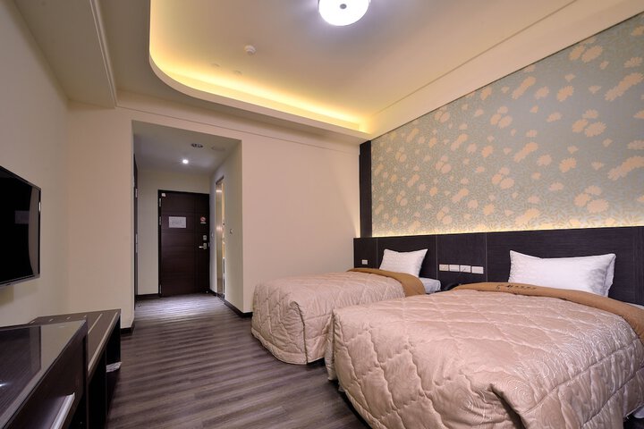 Room 16 of 39