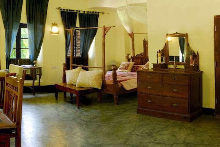 Room 6 of 49