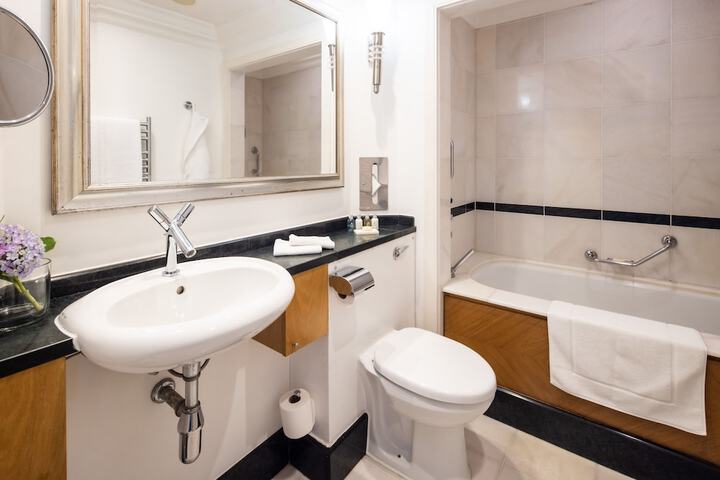 Clean Restrooms