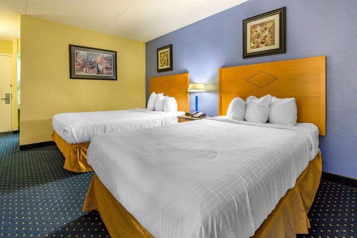 Double Accessible King Size Bed (12 of 17)