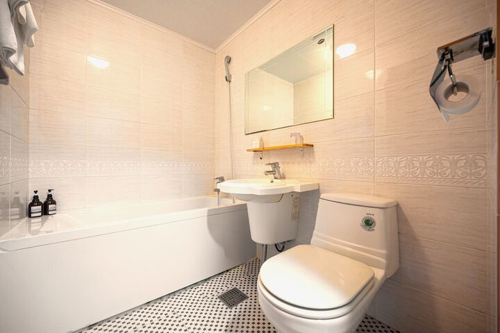 Room 40 of 79