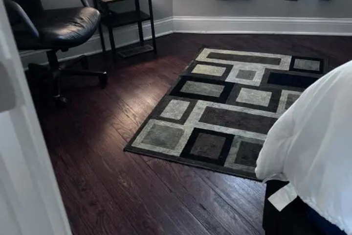 Room 4 of 12