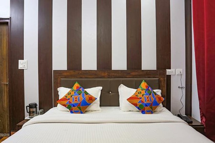 Room 21 of 34