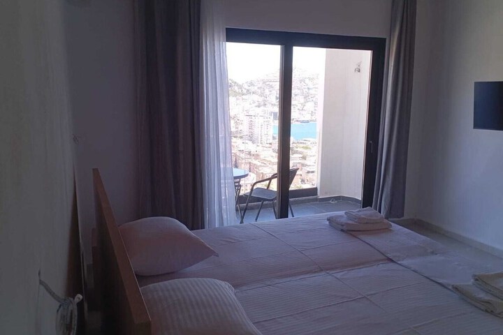 Room 20 of 38