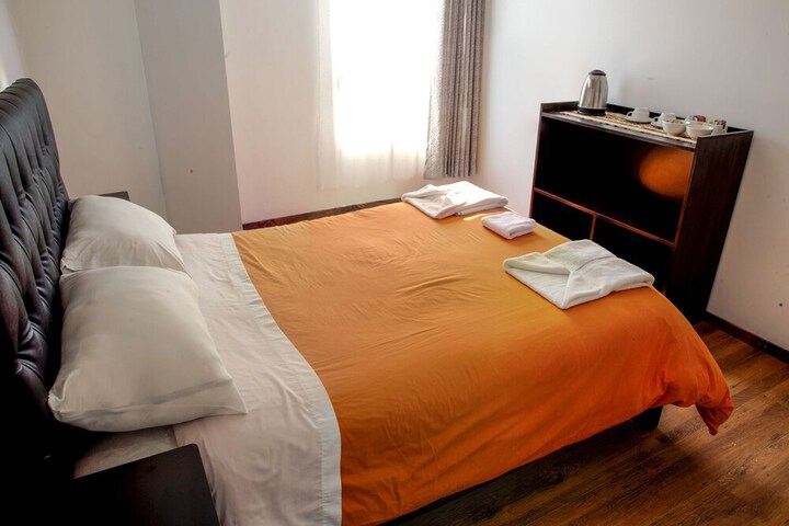 Room 10 of 52