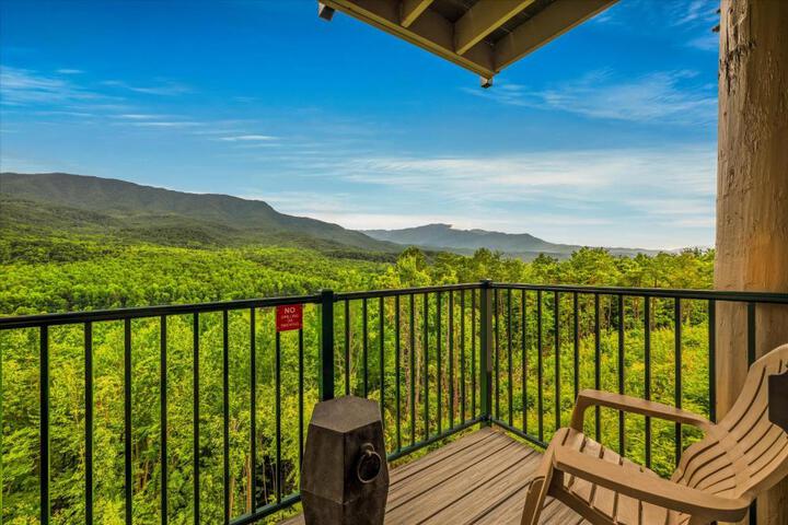 Modern Mountain Escape