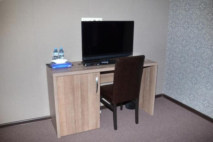Room 5 of 50