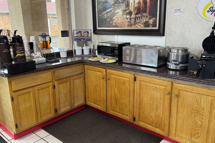 Breakfast/Coffee Service 16 of 17