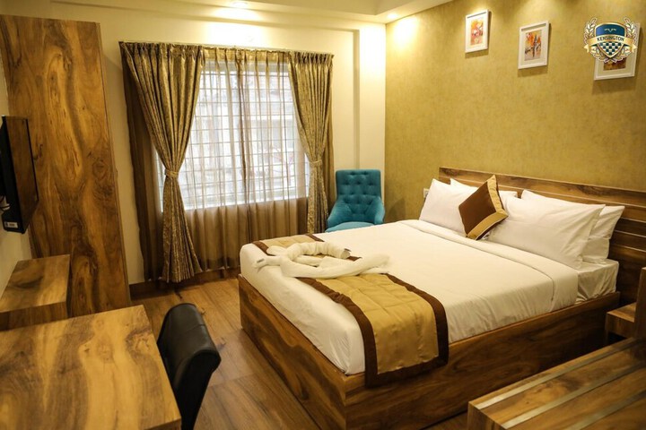 Room 21 of 32