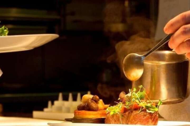 Dining 52 of 77