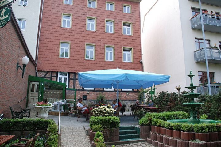 Hotel Exterior 42 of 45
