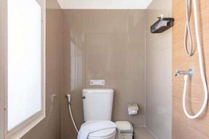 Room 105 of 149