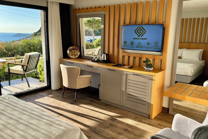 Room 9 of 74