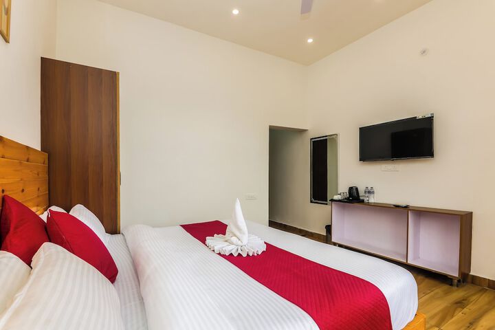 Room 9 of 119