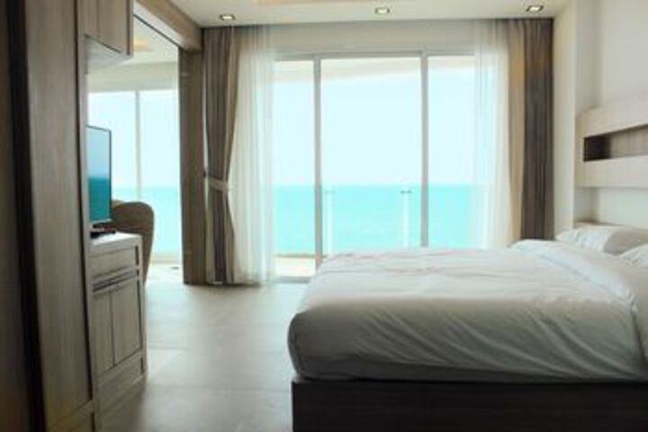 Room 43 of 103