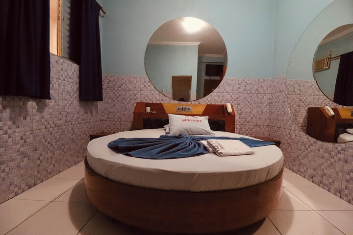 Room 54 of 70