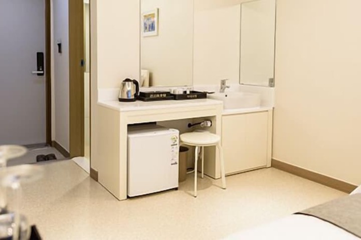 Room 20 of 43